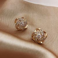 【DT】hot！ New Fashion Hollow Metal Flowers Temperament Stud Earrings Joker Small Jewelry