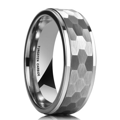 [MM75] 8มิลลิเมตรบุรุษสีเงินตอกแหวนสแตนเลสขัดก้าวขอบหลายเหลี่ยมเพชรพลอยผู้ชายแหวนหมั้นของขวัญวันครบรอบ