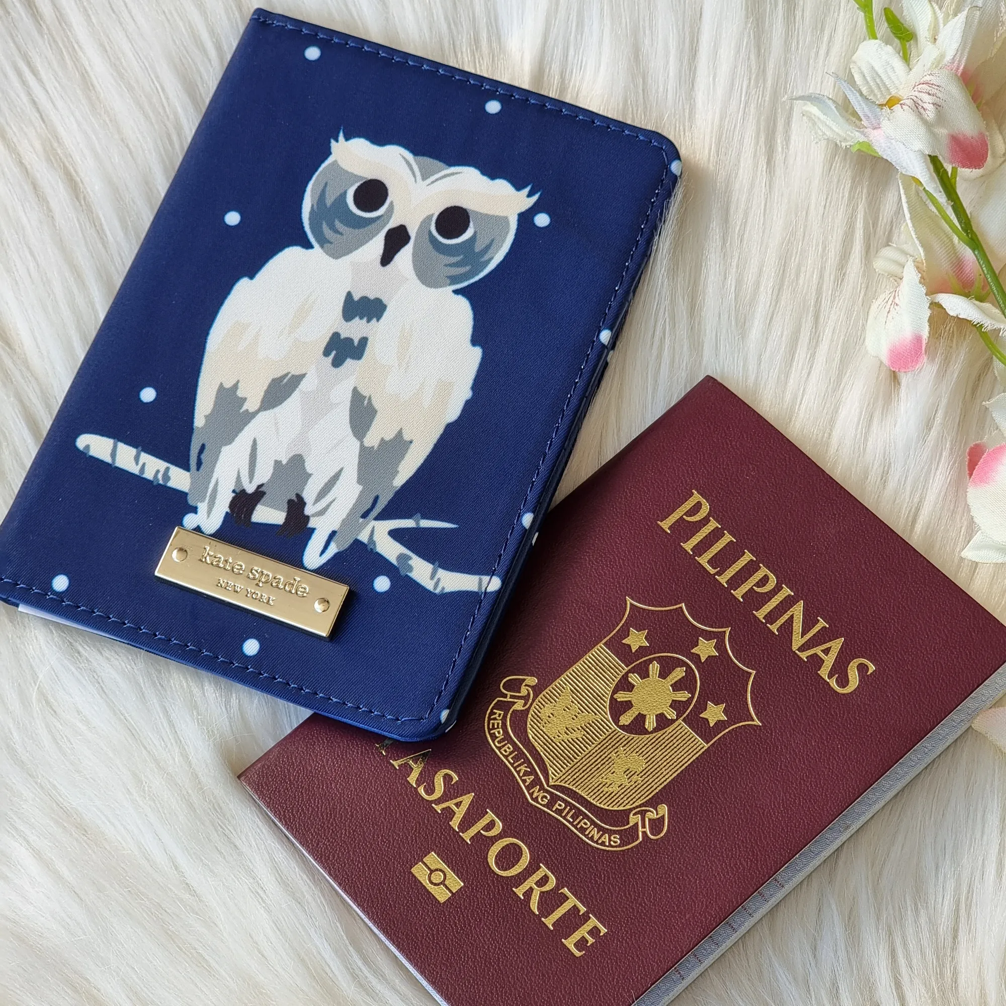 Kate Spade Nylon Bifold Lyla Owl Print Design With Polka Dots Navy Blue Passport  Holder | Lazada PH