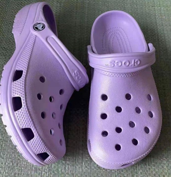 รองเท้า-classic-crocs-clog-หิ้วนอก-ถูกกว่า-shop-สินค้าพร้อมจัดส่งจากไทย