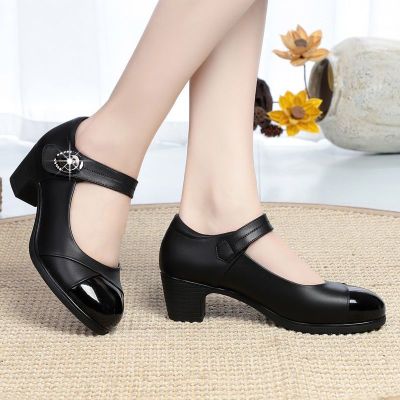 Cresfimix Women Classic Light Weight Round Toe Black Pu Leather Square Heel Pumps for Office Lady Shoes Sapatos Azuis C6446c