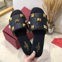 Large rivet slippers womens 2023 Valentinoˉleather fashion outer wear slippers super hot casual flat shoes