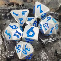 ลูกเต๋าโลหะ2023ชุด Dnd 7ชิ้น Dice Dice โพลีเมอร์แข็ง D &amp; D สำหรับการเล่นบทบาทเกมกระดานเส้นทางชีวิตเกล็ดมังกรของขวัญ