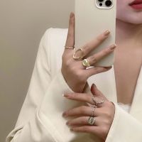 YDIJEJ อินเทรนด์ ย้อนยุค บิด กลวง สีทอง เรขาคณิต แหวนสไตล์เกาหลี แหวนเงิน แหวนนิ้วหญิง ชุดแหวน