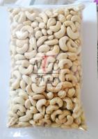 เม็ดมะม่วงหิมพานต์ดิบ แบบเต็มเม็ด เม็ด A ขนาดบรรจุ 500 กรัม / Raw Cashew Nuts grade A net weight 500 g.(R0042-500)