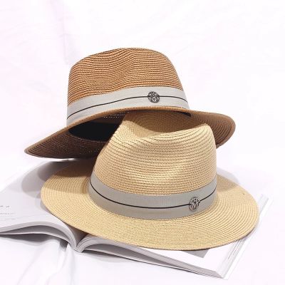หมวกสานผู้หญิง หมวกปีกกว้าง พร้อมโลโก M หมวกกันแดด หมวกพกพา หมวกพับเก็บได้ หมวกผู้หญิง หมวกแฟชั่นสตรี หมวกเที่ยวทะเล หมวกสาน