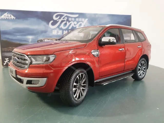 HCM]Xe mô hình Ford Everest tỉ lệ 1:18 | Lazada.vn