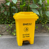 Thùng rác nhựa KENZIO đạp chân 60 lít