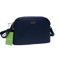 Kate spade Crossbody Bag ด้านหน้าติดโลหะชื่อแบรนด์อะไหล่สีทอง