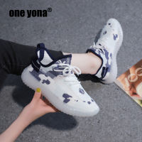 One Yona แฟชั่นรองเท้าผ้าใบสตรี Ins รองเท้าวิ่งสบายรองเท้าลำลองกลางแจ้งน้ำหนักเบาถักรองเท้ากีฬาสำหรับนักเรียนระบายอากาศ