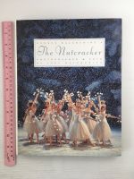 George Balanchines The Nutcracker Photographed &amp; Told by Joel Meyerowitz Hardback book หนังสือนิทานปกแข็งภาษาอังกฤษสำหรับเด็ก (มือสอง)