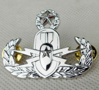 tomwang2012. US ARMY EOD MASTER EXPLOSIVE ORDNANCE DISPOSAL BADGE PIN SILVER CLASSIC MILITARY