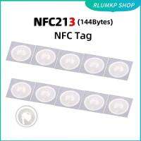 GYHTEP SHOP 50pcs กลมกลมๆ ป้าย NFC เส้นผ่าศูนย์กลาง25มม. 13.56MHz ฉลาก NFC213 ทนทานต่อการใช้งาน ป้ายสติกเกอร์ฉลาก สำหรับ Huawei Share ios13ทางลัดอัตโนมัติส่วนบุคคล คัดลอกป้ายโคลน