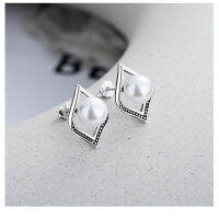 S925 sterling silver ladies retro temperament small fragrance diamond-shaped edge pearl lady all-match single product earrings