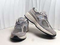 Comfortable and shock-absorbing student casual sports shoes_New_Balance_M2002 series classic jogging shoes, retro fashion versatile casual jogging shoes, mens and womens sports casual shoes, breathable and comfortable couple sports shoes