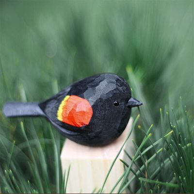 นกแบล็คเบิร์ดปีกแดงทำด้วยมือแกะสลักไม้เครื่องประดับงานฝีมือตกแต่งนกอ้วนตัวน้อยสุดสร้างสรรค์