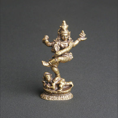 ทองเหลืองเนปาลสี่แขนพระพุทธเจ้ารูปปั้นเล็กตกแต่งโต๊ะชาสัตว์เลี้ยงของสะสมที่บ้าน