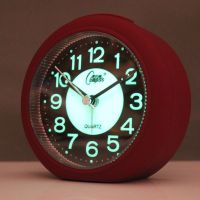 Creative Simple นาฬิกาแฟชั่นนาฬิกาปลุกข้างเตียง Mute เด็กเครื่องประดับส่องสว่างนาฬิกาปลุกขนาดเล็กนาฬิกาตั้งโต๊ะขนาดเล็ก