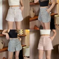 Gracia Shorts (พร้อมส่ง หากหมดรอสินค้า 7-10 วัน) กางเกงขาสั้นตะขอข้าง ผ้าทวีตมีซับในทั้งตัว พรางหุ่นดีมาก