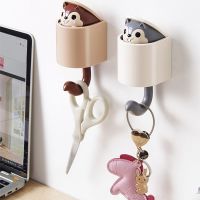 Squirrel Hook Creative Key Hangers Adhesive Mountable Wall Strong Bathroom Decor Viscose Pasting Wall Hooks Children Gift Picture Hangers Hooks