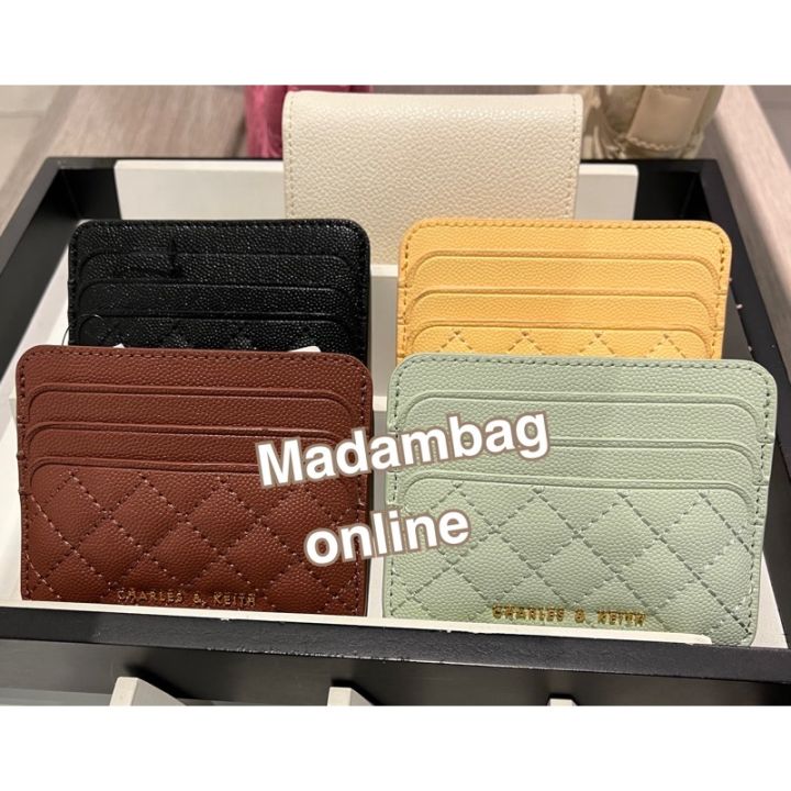 charles-keith-quilted-cardholder-กระเป๋าใส่บัตร