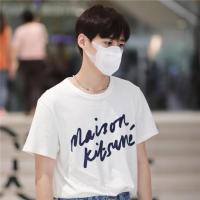 เสื้อยืดคอปกแขนสั้นสำหรับผู้ชายและผู้หญิงพิมพ์ลายตัวอักษรใหม่ฤดูใบไม้ผลิและฤดูร้อน MK2023ลำลองระบายอากาศได้สวมใส่สบายติดป้าย