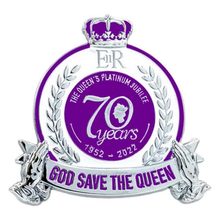 Queen Souvenir Platinum Jubilee Brooch Pin Platinum Jubilee Queen 1952