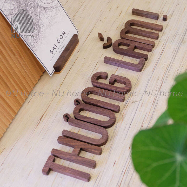 Chữ gỗ trang trí màu nâu, được thiết kế giản bằng chất liệu gỗ tự nhiên cao cấp Chữ gỗ trang trí màu nâu, được thiết kế giản bằng chất liệu gỗ tự nhiên cao cấp