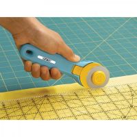 มีดคัตเตอร์ Rotary Cutter RTY2-C OLFA สำหรับงานตัดผ้า, ยาง, กระดาษ บริการเก็บเงินปลายทาง