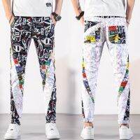 【YD】 Men’s Colorful Printed Slim Straight JeansGraffiti Patches Denim JeansHigh Street Fashion Youth Must;