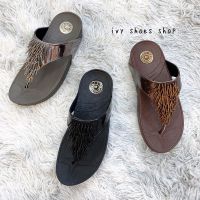 COD  ✹พิมพ์โค้ด IVY9SH  ลดเพิ่ม 15 รองเท้าแฟชั่น IVY SHOES คริลตัลตุ้งติ้ง งานตรงปก  สูง1.5 นิ้ว ใส่สบาย พร้อมส่งจ้า✷