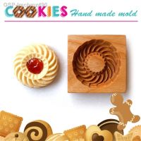 เบเกอรี่ Diy Molde Cortador Biscoitos ขนมปังขิง Madeira Animais Desenhos Animados Padrão Gravação 3D Cozimento Do Bolo Discoito Padaria