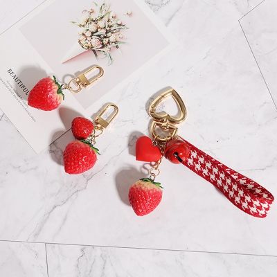 1PC Strawberry Red Heart Keychain Keyring For Women Girl Jewelry Simulated Fruit Cute Car Key Holder Keyring Best Friend K23