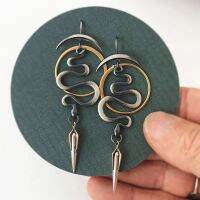 Anting Spiral รูปทรงงูแหวกแนวสำหรับผู้หญิงแนววินเทจต่างหูจี้ขนาดเล็ก Oorbellen