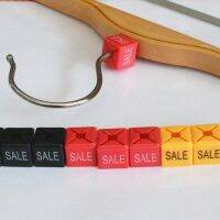 100 Pcs/Lot 3 Colors Colored Plastic Size Marker Hot SALE Perprinted Garment Lable Square Size Marker Tags For Hangers