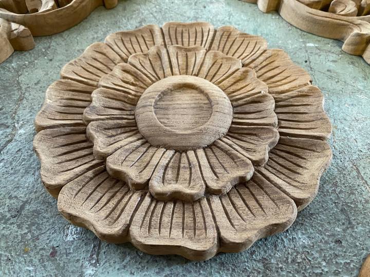 ไม้แกะสลัก-เซต-5-ชิ้น-ลายไทย-หนา-1-นิ้ว-ลายกนก-ทำจากไม้สัก-ยังไม่ทำสี-มีหลายแบบให้เลือก-ตกแต่งมุมกระจก-มุมกรอบรูป-corner-teak-wooden-carved-5-pcs