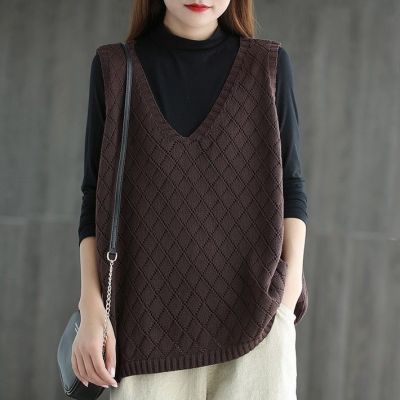 [Spot] womens knitted vest loose plus size outer wear sleeveless waistcoat new retro V-neck vest 2023