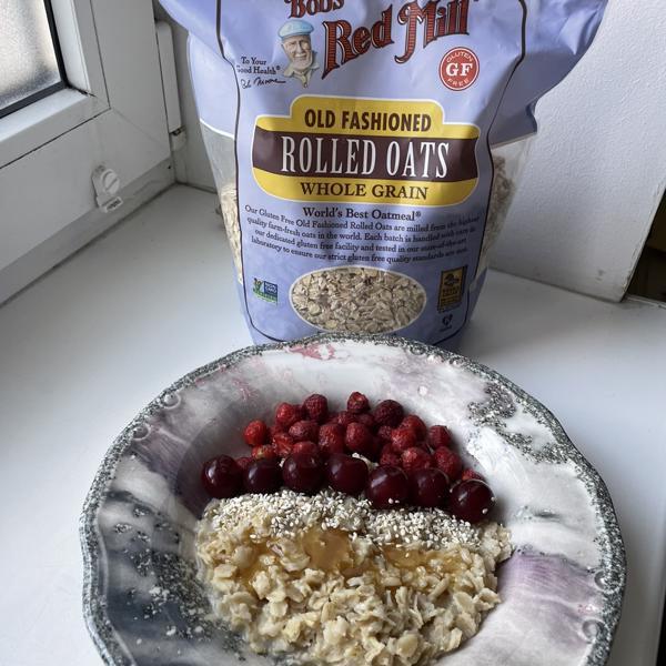 bobs-red-mill-gluten-free-old-fashioned-rolled-oats-907g-ข้าวโอ๊ต-รีดแบน-ปราศจากกลูเตน-ไฟเบอร์สูง-มี-โปรตีน