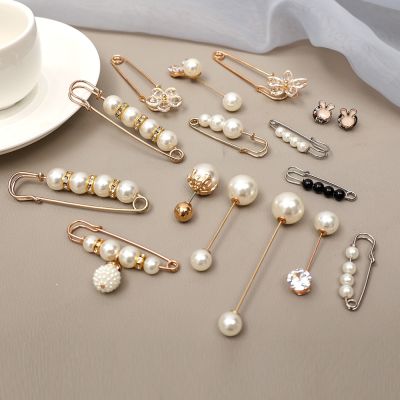 Pearl Brooches Set Waist Buckle Cardigan Jeans Button Brooch Pins Women Sweater Coat Anti Fall Pearls Clothes Pin Decoration