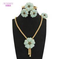 【lz】❀┅☏  SUNNICE-Conjunto Luxo de Jóias Zircão para Mulheres Conjunto Dourado Dubai Colar Pingente Flor Verde Brincos Clipe Africano Pulseira e Anéis