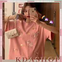 KDAShop สวยไม่ซ้ำที่ไหนเพราะไม่มีที่ไหนผลิต เสื้อยืดงานปักลายการ์ตูน? สไตล์หวานลุคคุณหนูมากแม่  ของมันต้องโดน✨มี 3 สียั่วใจมาก