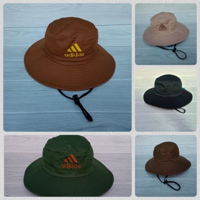 หมวกแฟชั่น อาดิดาส มีเชือกรัดคาง หมวกปีกบาน หมวกบักเก็ต สีของโลโก้ หมวก อาจจะไม่เหมือนภาพ แล้วแต่ละรอบสินค้าเข้ามาใหม่นะค่ะ