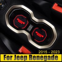 สำหรับ Jeep Renegade 2015 2016 2017 2018 2019 2020 2021 2022 2023ช่องประตูกันลื่นอุปกรณ์รองแก้วแผ่นกันลื่น