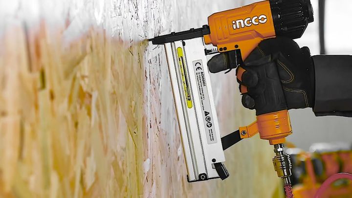 ingco-ปืนยิงตะปู-2in1-รุ่น-acn50401-2-in-1-combo-air-brad-nailer