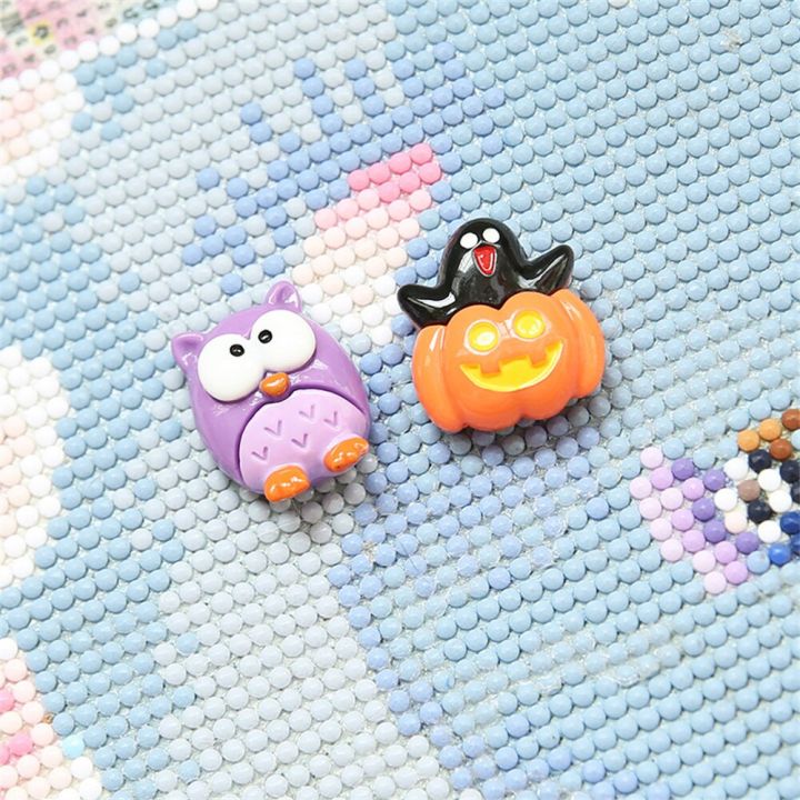 1pc-halloween-diamond-painting-magnet-cover-holder-locator-spoof-cartoon-pumpkin-diy-fixer-diamond-embroidery-tool-accessories-needlework