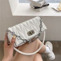 [Free ship] Ins net red diamond chain leather square underarm 2022 new style western pleated messenger