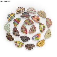 【YF】✙✘卍  30pcs Cartoon Wood Buttons Sewing Scrapbooking Clothing Headwear Crafts Accessories 30x20mm