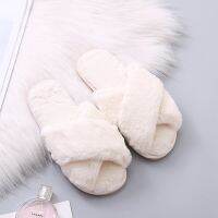 ผู้หญิงแฟชั่น Warm Fluffy รองเท้าแตะ Cozy Faux Fur Cross ในร่มสไลด์แบนนุ่ม Furry สุภาพสตรีหญิงคนดัง Flip Flops