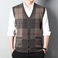 2022 Autumn and Winter New V-neck Imitation Wool Sweater Vest Mens Cardigan Vest Sweater Warm Sweater