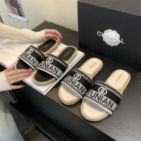 Temperament is the bottom of the straw fisherman half slippers female ins summer sweet peep-toe cool slippers leisure wears outside beach loafers